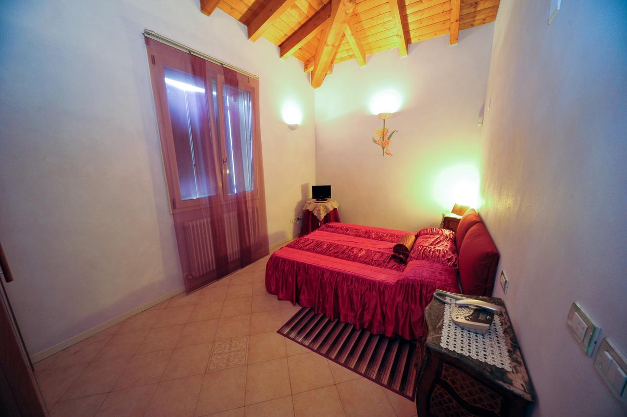 La Corte Splendente Castello d'Argile Екстер'єр фото